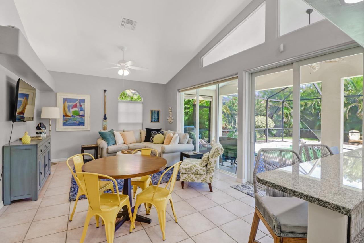 Cozy Beach House - 5 Minutes From Vanderbilt Beach North North Naples 외부 사진