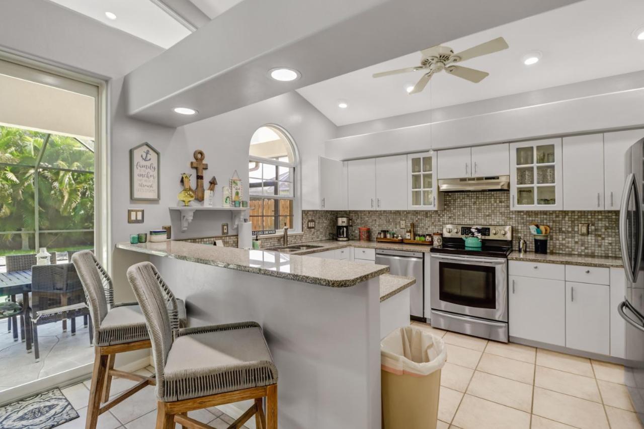 Cozy Beach House - 5 Minutes From Vanderbilt Beach North North Naples 외부 사진