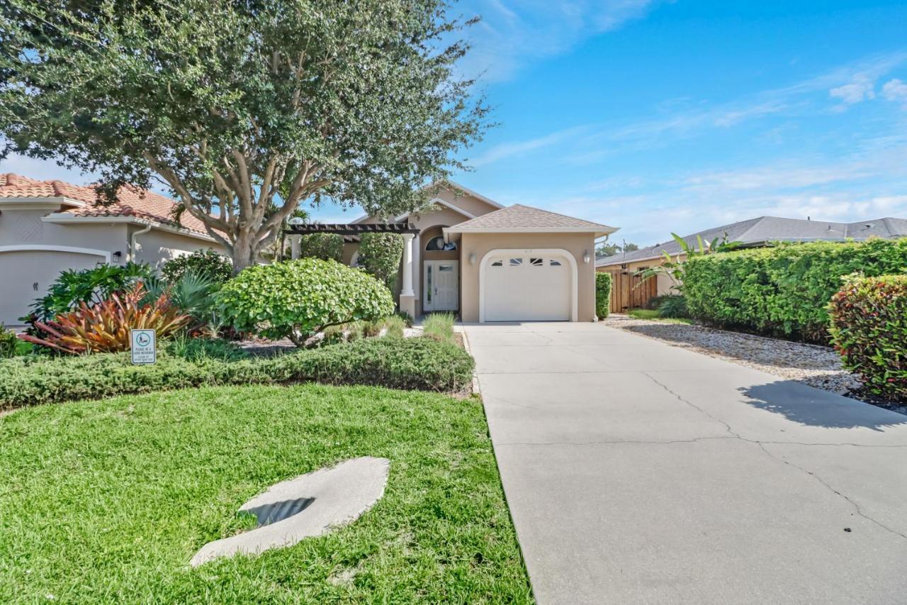 Cozy Beach House - 5 Minutes From Vanderbilt Beach North North Naples 외부 사진